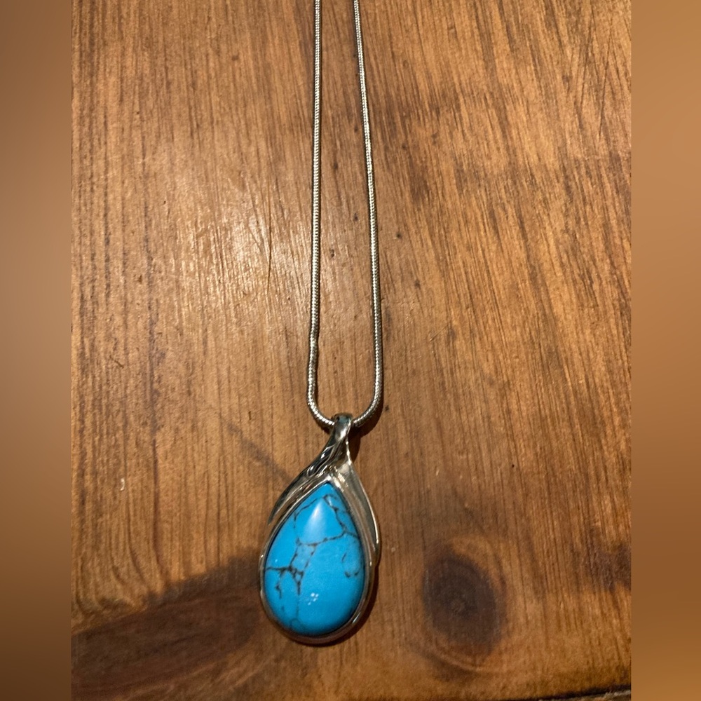 Lia Sophia EUC necklace turquoise